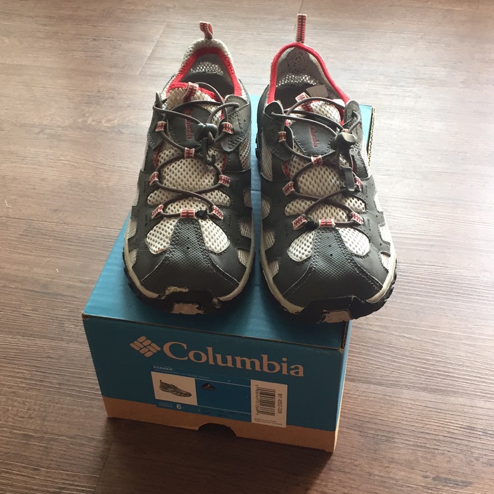 Columbia water shoes, size Youth 6